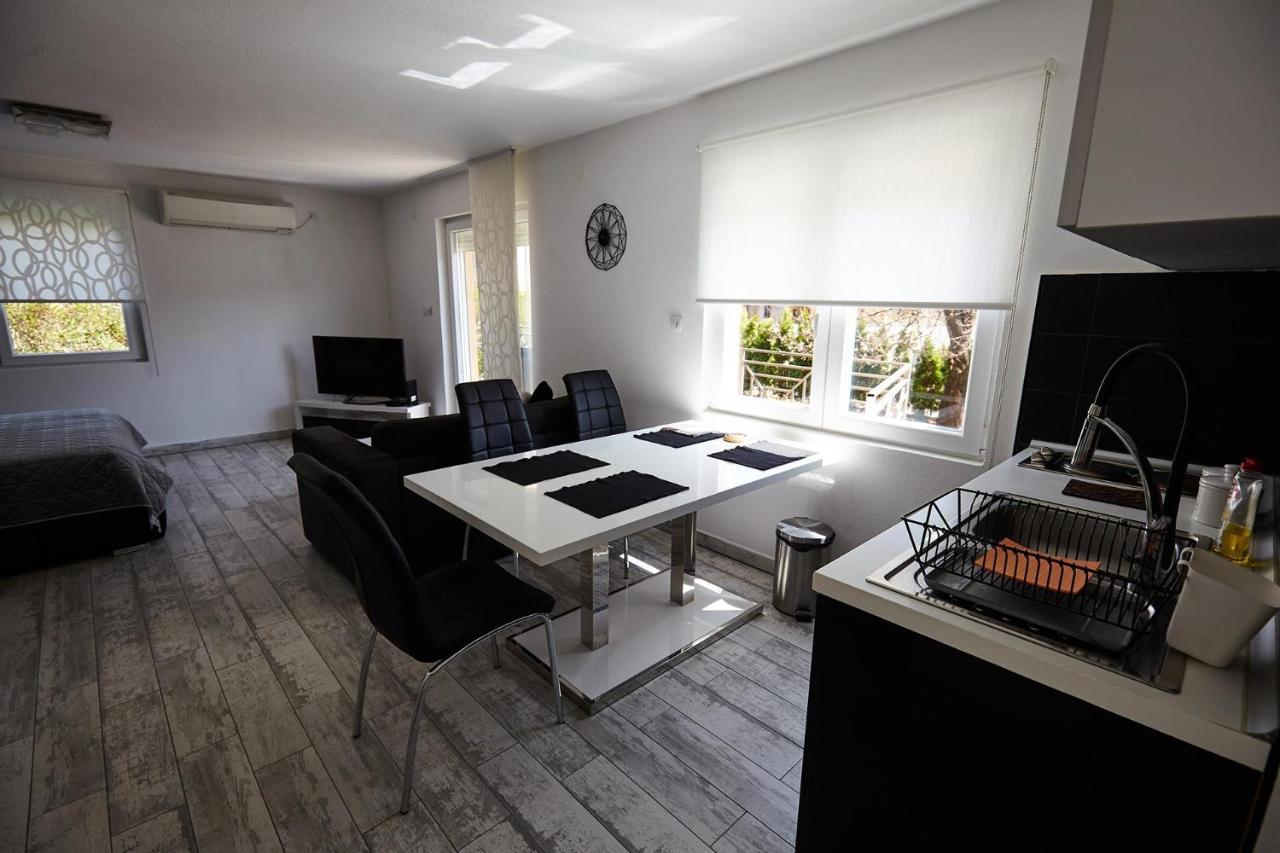 Apartment Azulmburgo Vrnjačka Banja 外观 照片